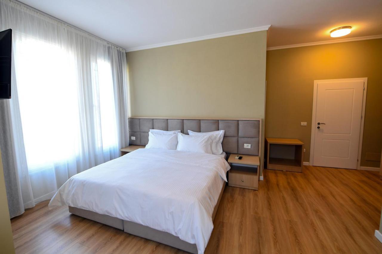 SANTO Hotel Shkodër Buitenkant foto