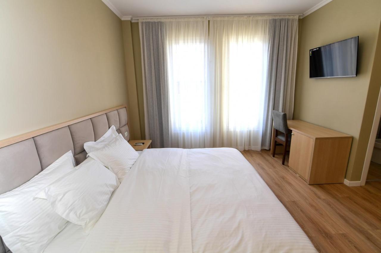SANTO Hotel Shkodër Buitenkant foto