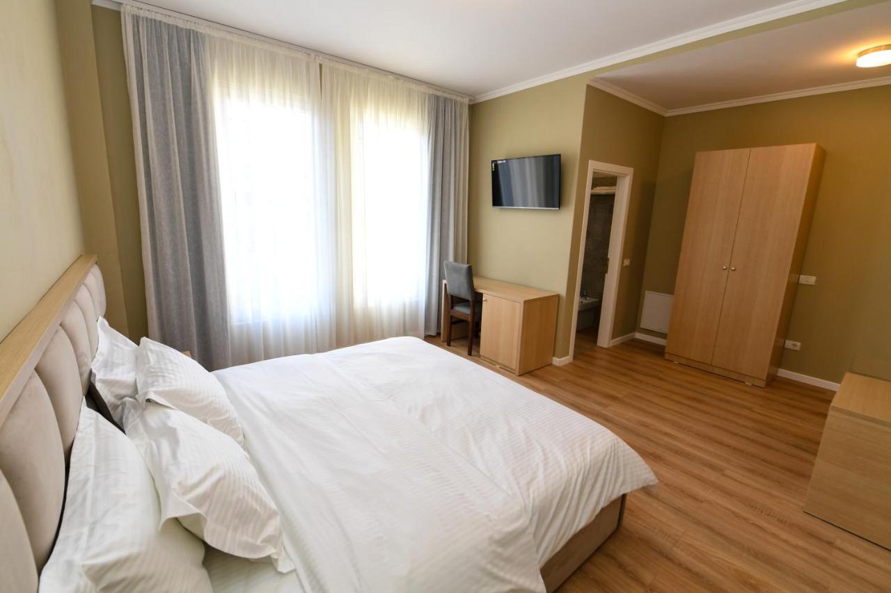 SANTO Hotel Shkodër Buitenkant foto